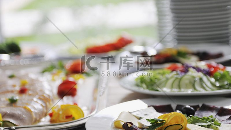 连锁餐饮供应链：中小企业如何精准选择供应商**